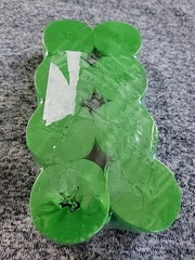 Streamers/8 Rolls/Crepe Paper Streamer with free Panda Keychain