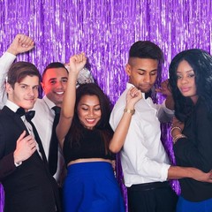 Shiny Purple Foil Fringe Backdrop Streamers – Perfect for All Celebrations
