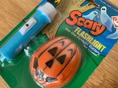 New Sealed ESCO Scary Halloween Flashlight – 1970’s -🕹️Retro Gift Idea🕹️