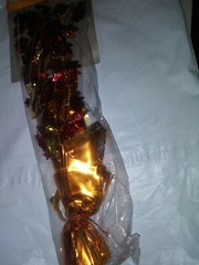 Decorative Foil Centerpiece – Red and Copper Leaves, 19″