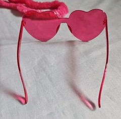Valentine’s Day 32 Soft-Twist Pink Plastic Leis & 32 Red Heart Shaped Glasses