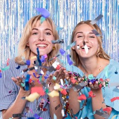 Shimmering 10 Pack Foil Fringe Backdrop – Perfect for Weddings & Celebrations
