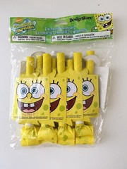 SpongeBob SquarePants Yellow Paper Birthday Party Blowouts 8 Pcs 3Y+ NWT