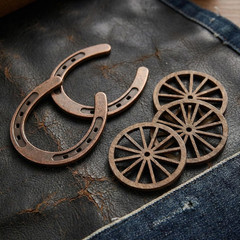 16Pcs Mini Horseshoes Wagon Wheel Decor, Lucky Western Theme Party Decorations w