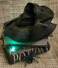 Animated Moving Talking Light-Up Witch Hat on Potion Books Halloween Decor NEW