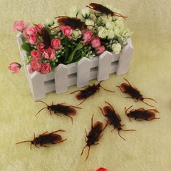 8x Halloween Fake Plastic Cockroaches Rubber Toy Joke Decoration Prop Realistic