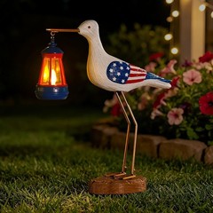 Unique Coastal Seagull Solar Light – Ideal for Gardens and Patriotic Displays