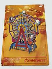 PEANUTS HALLMARK CENTERPIECE HAPPY BIRTHDAY CARNIVAL CAPERS 15.25 IN VINTAGE NOS