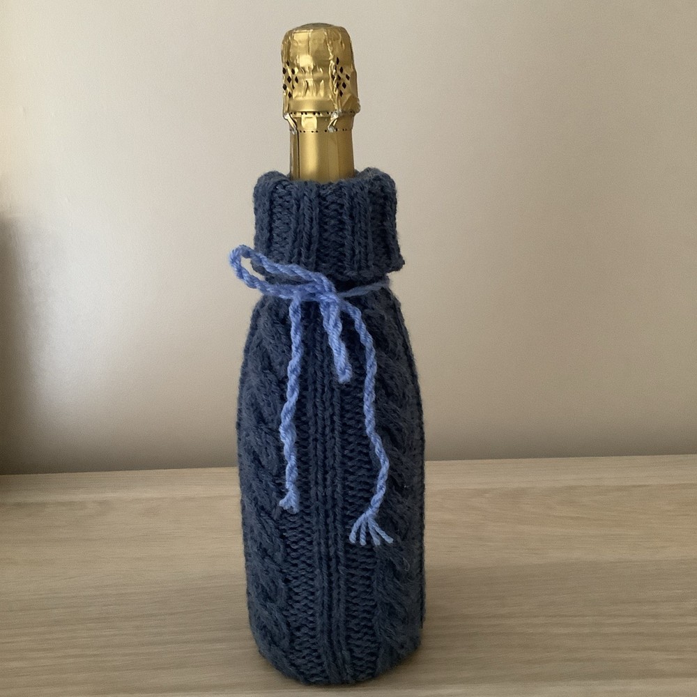 1 New Hand Knitted Blue Cable Pattern Wine Bottle Gift Bag
