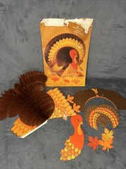 Vintage Hallmark Turkey Thanksgiving Honeycomb Centerpiece See Description**