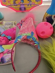 Trolls Party Supplies And Toys Bundle