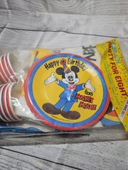 Disney Mickey Mouse BIRTHDAY Party Décor Set for 8 – Vintage – NEW Old STOCK