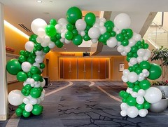 110pcs Green Balloon Garland Arch Kit, 18 12 10 5 inch Green Latex Balloons D…
