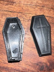 1PC Mini Realistic Coffin Figurine Halloween Crafts Black 1.5”