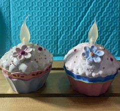 Ceramic Cupcake Sitters. MUD PIE. Pink/Blue/White Floral Painted. Lighted.