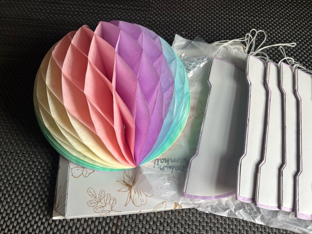 Balun Admhail 9 Piece Pastel Honeycomb Pom Poms, Party Decorations, New
