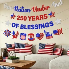 Celebrate Independence Day with this 4th of July Lightweight Glitter Banner