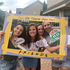 2026 Graduation Decorations I’Ll Be There for You Happy Friend Themed Party Deco