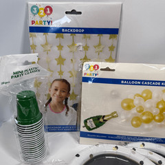 D16 Party Decorations- 12 piece Let’s party cheers decorations and balloons