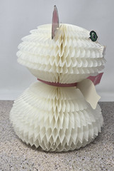 Vintage White Kitty Cat Honeycomb Table Centerpiece