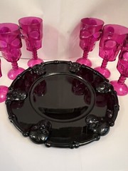 Skull Serving Platter & 6 Ghastly Goblet Cup Glass Plate Purple Halloween Party