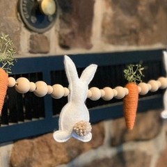 1 Meter Easter Atmosphere Decoration with Wooden Beads and Playful Design
