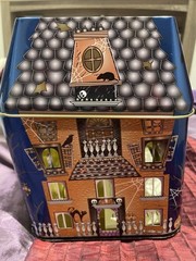 Spooky house 3 wick jar holder