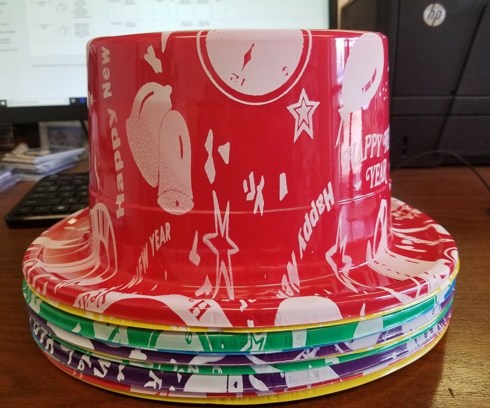 (45 HATS) «HAPPY NEW YEAR» ASSORTED PLASTIC PARTY TOP HATS CASINOS/PARTIES/BARS