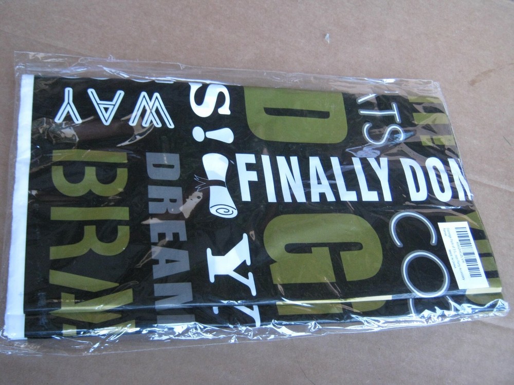 Dazonge Pack of 3 Graduation Party Accessory New & Sealed