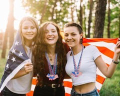 Festive 120PCS Necklaces: Perfect Party Favors for July 4th and Memorial Day
