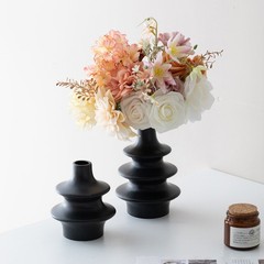 Modern Spiral Ceramic Vase – Minimalist Black White Floral Vessel for Home Decor