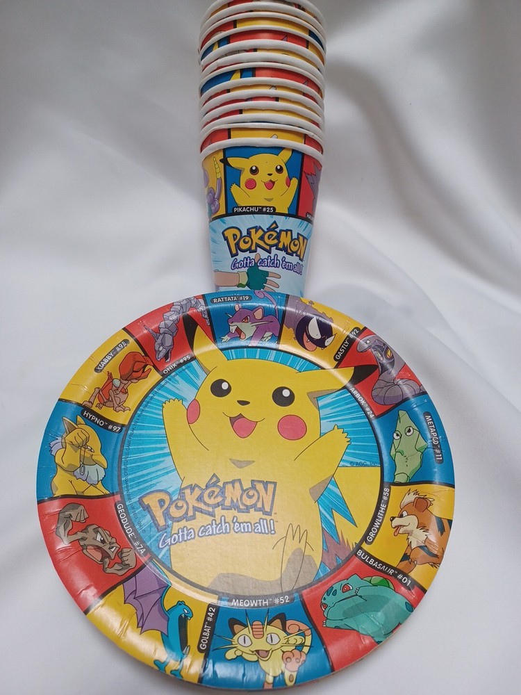 1999 Vintage Pokémon Party Supplies 15 paper 7″ Plates, 13 paper 8 oz Cups. EC