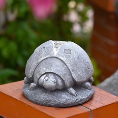 Energy Efficient Solar LED For BEETLE Statue Gray Resin Garden Decoration