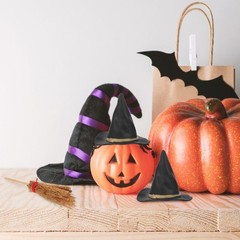 10Pcs Reusable Tiny Witch Hats with Mini Brooms Halloween Decor for Crafts