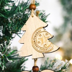 6X Christmas Tree Hanging Pendant Hollowed Wood Crafts Festive Xmas Decoration