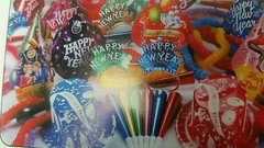 NEW YEAR’S EVE/EVENT PARTY KIT ASSORTED COLORS/HATS/LEIS (KIT FOR 25 PEOPLE)