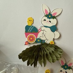 Vtg Hallmark Paper Honeycomb Easter Bunny & Chick Cut Out Table Decor SEE & READ
