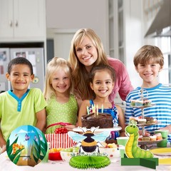 10 Pieces Bugs Party Decorations Kit Including 7 Bug Print Table Honeycomb Ce…