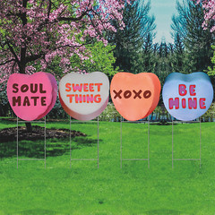 YS3047 Heart Sweets Shaped Candy Valentines Day Plastic Outdoor Yard Sign Decora