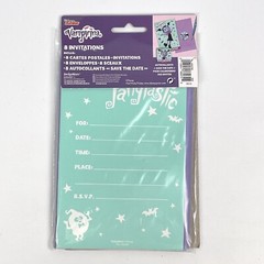 NEW Disney Vampirina 8-Count Party Invitations Set Includes Postcards + More!