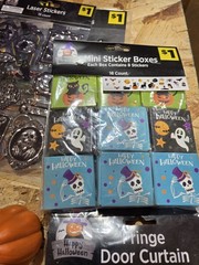 Bulk Halloween Decorations Set of 34 Pc , Decorating Kit, Wood Display, Spiders.