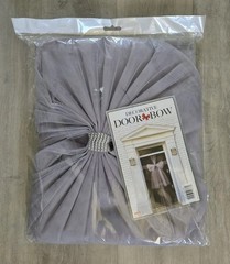 GREY DECORATIVE DOOR BOW – HOME / CHRISTMAS / HOLIDAY / XMAS GIFT / DECORATION