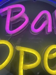 Garden ‘Bar open’ Neon Light Battery Operated Indoor & Outdoor – * Defect*