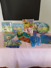 NIP Spongebob Birthday Party Supplies For 10 People 115 pcs.