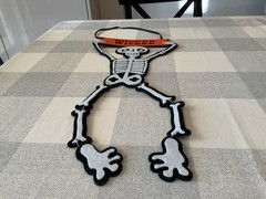 Halloween wicked hanging skeleton decoration – VERY GOOD.