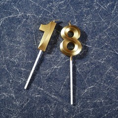 Gold Glitter 18 Cake Topper Candles – Smokeless & Eco-Friendly Party Decor