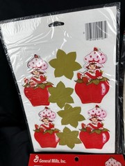 Vintage 80s Strawberry Shortcake Honeycombs, Birthday Banner 24 Party Favor Bags