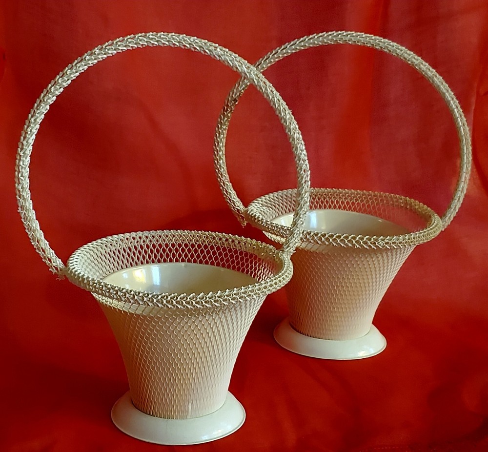 2 Vtg 50’s Plastic Net Party Nut Candy Cups Shower Favors West Germany 7″ READ
