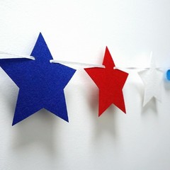 FAZHBARY 2 Pack Felt Star Garland Red White Blue Banner