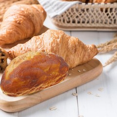 Artificial Faux Coconut Bread Realistic Simulation Prop 6.10×3.54×2.75 Inch
